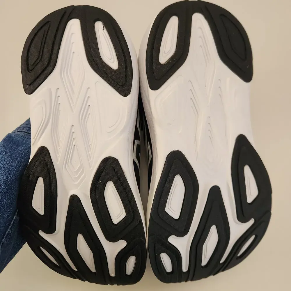 New Balance Women's Fresh Foam X More V6 Running Shoe, 8 W - Picture 8 of 10